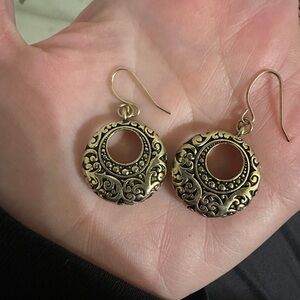 Elegant Gold Filigree Earrings